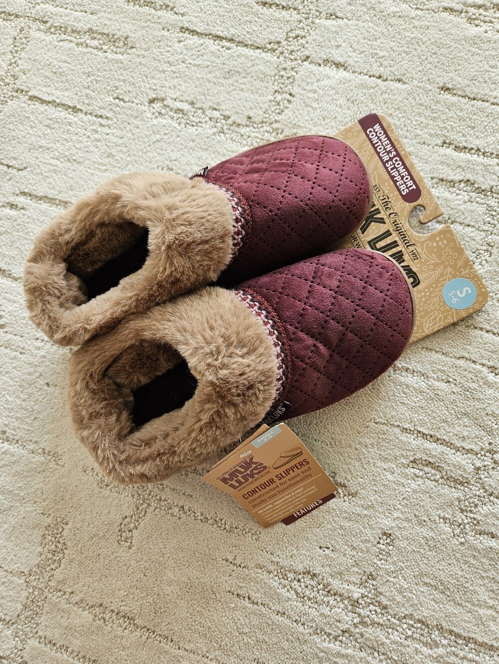 Muk Luk Quilted Burgundy Faux-Fur Lined Slippers, Size Small 5-6, NWT